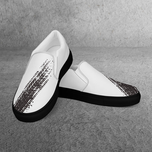 Men’s white slip-on canvas shoes